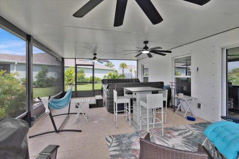 House in St. Lucie, Florida 4 bedrooms, 203.92 sq.m. № 2173481 - photo 3