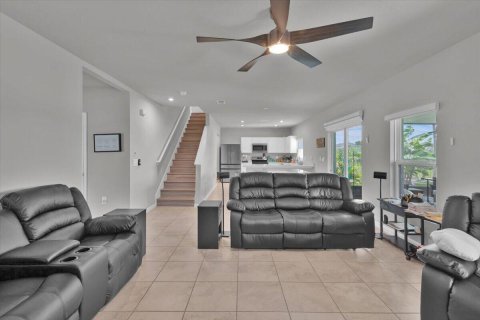House in St. Lucie, Florida 4 bedrooms, 203.92 sq.m. № 2173481 - photo 10