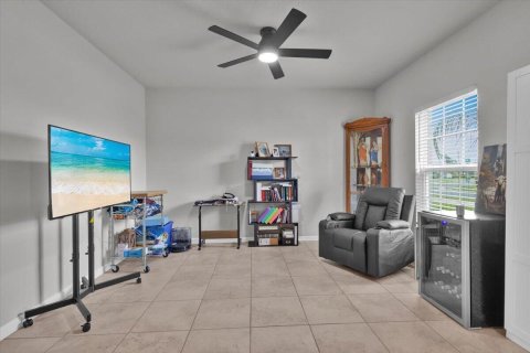 House in St. Lucie, Florida 4 bedrooms, 203.92 sq.m. № 2173481 - photo 12