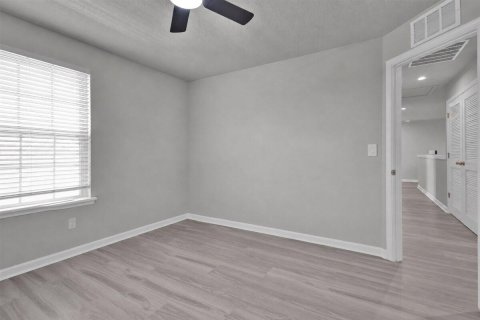House in St. Lucie, Florida 4 bedrooms, 203.92 sq.m. № 2173481 - photo 24
