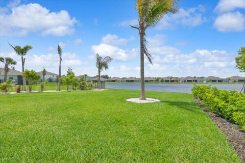 House in St. Lucie, Florida 4 bedrooms, 203.92 sq.m. № 2173481 - photo 30