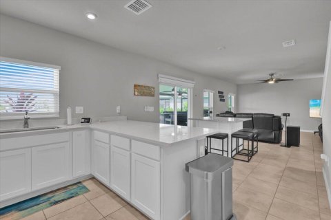 House in St. Lucie, Florida 4 bedrooms, 203.92 sq.m. № 2173481 - photo 11