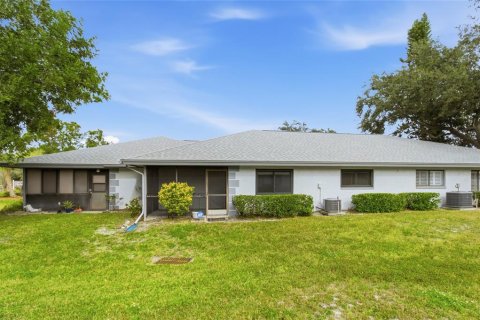 House in Clearwater, Florida 2 bedrooms, 93.37 sq.m. № 2280203