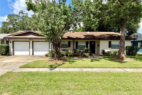 House in Orlando, Florida 3 bedrooms, 119.01 sq.m. № 2297033