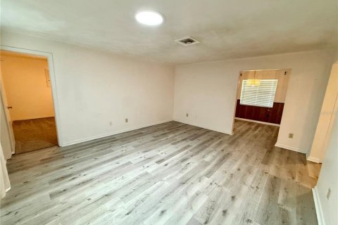 Casa en venta en Orlando, Florida, 3 dormitorios, 119.01 m2 № 2297033 - foto 9
