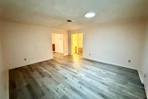 Casa en venta en Orlando, Florida, 3 dormitorios, 119.01 m2 № 2297033 - foto 10