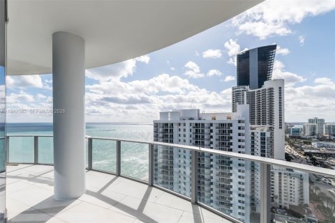 Copropriété à louer à Sunny Isles Beach, Floride: 2 chambres, 192.31 m2 № 2000081 - photo 26
