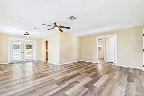 Casa en venta en Saint Petersburg, Florida, 3 dormitorios, 129.6 m2 № 2369342 - foto 11