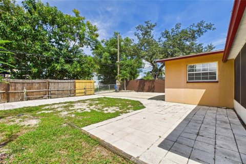 Casa en venta en Saint Petersburg, Florida, 3 dormitorios, 129.6 m2 № 2369342 - foto 30