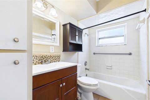 Casa en venta en Saint Petersburg, Florida, 3 dormitorios, 129.6 m2 № 2369342 - foto 21