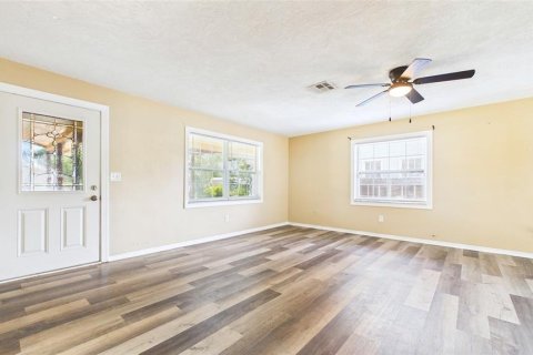 Casa en venta en Saint Petersburg, Florida, 3 dormitorios, 129.6 m2 № 2369342 - foto 9