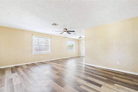 Casa en venta en Saint Petersburg, Florida, 3 dormitorios, 129.6 m2 № 2369342 - foto 8