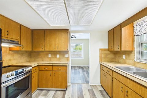 Casa en venta en Saint Petersburg, Florida, 3 dormitorios, 129.6 m2 № 2369342 - foto 16
