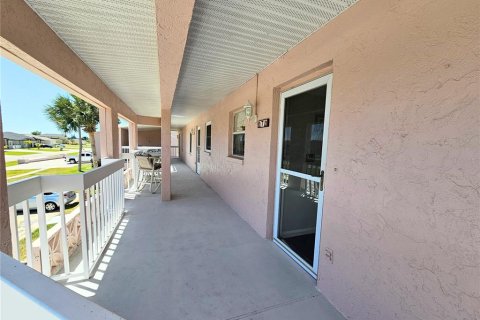 Condominio en venta en Rotonda, Florida, 2 dormitorios, 85.28 m2 № 1677217 - foto 3