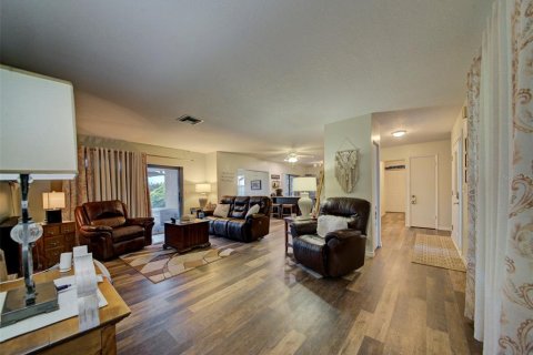 Casa en venta en Spring Hill, Florida, 3 dormitorios, 139.91 m2 № 2238229 - foto 13