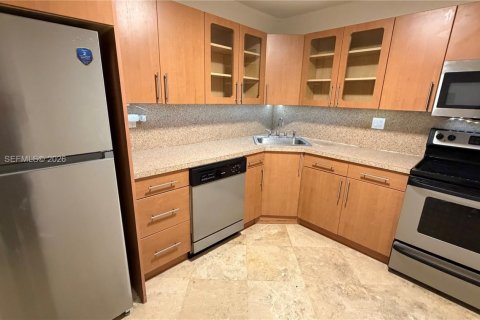 Copropriété à louer à Aventura, Floride: 1 chambre, 77.57 m2 № 2065330 - photo 2