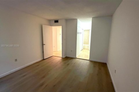 Copropriété à louer à Aventura, Floride: 1 chambre, 77.57 m2 № 2065330 - photo 4