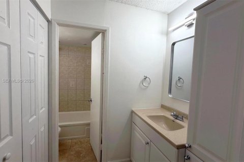Copropriété à louer à Aventura, Floride: 1 chambre, 77.57 m2 № 2065330 - photo 5