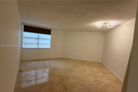 Copropriété à louer à Aventura, Floride: 1 chambre, 77.57 m2 № 2065330 - photo 3