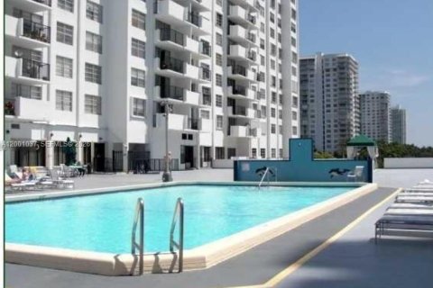 Copropriété à louer à Aventura, Floride: 1 chambre, 77.57 m2 № 2065330 - photo 8