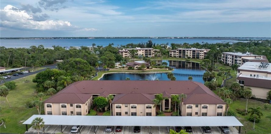 Condo in Punta Gorda, Florida, 2 bedrooms № 2142916