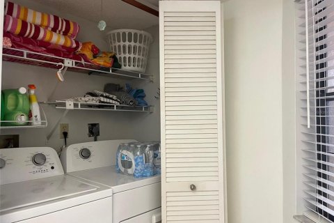 Condo in Punta Gorda, Florida, 2 bedrooms № 2142916 - photo 16