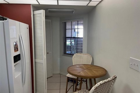 Condo in Punta Gorda, Florida, 2 bedrooms № 2142916 - photo 15
