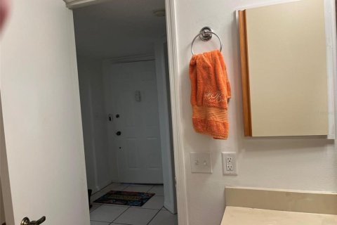 Condo in Punta Gorda, Florida, 2 bedrooms № 2142916 - photo 25