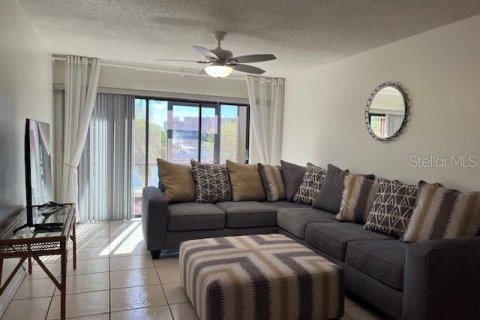 Condo in Punta Gorda, Florida, 2 bedrooms № 2142916 - photo 4