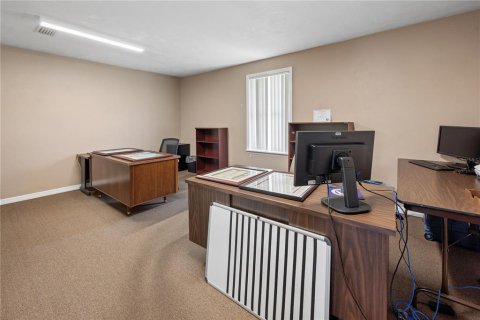 Immobilier commercial à vendre à Lake City, Floride: 562.43 m2 № 2291636 - photo 19