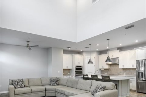 Townhouse in Orlando, Florida 3 bedrooms, 173.36 sq.m. № 1558344 - photo 18
