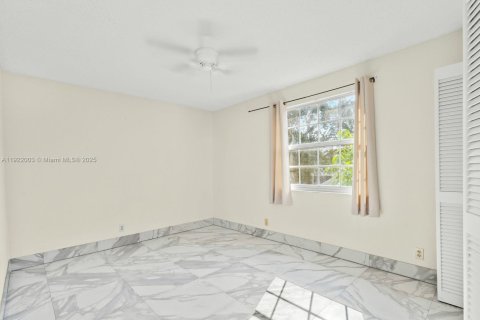 Villa ou maison à vendre à Cooper City, Floride: 3 chambres, 141.03 m2 № 1975941 - photo 16