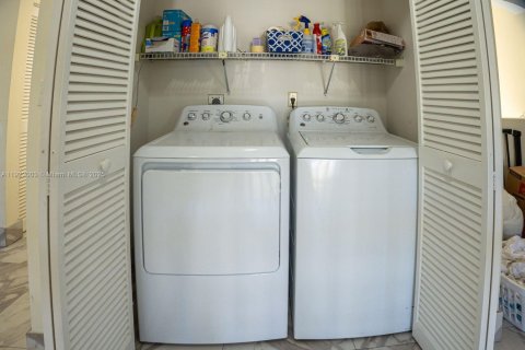 Villa ou maison à vendre à Cooper City, Floride: 3 chambres, 141.03 m2 № 1975941 - photo 25