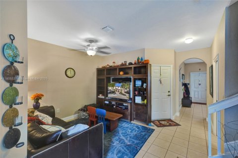 Купить таунхаус в Хомстед, Флорида 3 спальни, 140.19м2, № 1755738 - фото 6