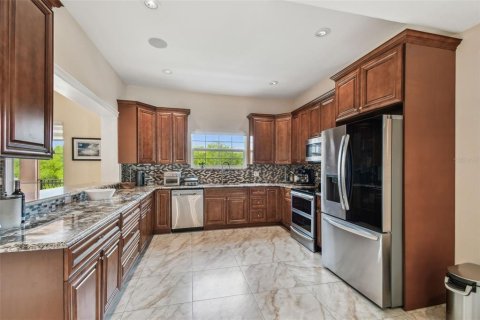 Casa en venta en Tampa, Florida, 4 dormitorios, 270.53 m2 № 1515472 - foto 11