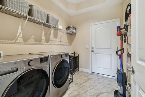 Casa en venta en Tampa, Florida, 4 dormitorios, 270.53 m2 № 1515472 - foto 14
