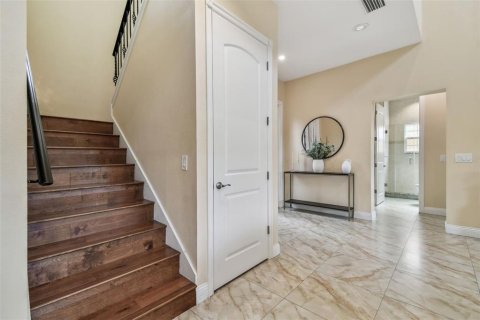 Casa en venta en Tampa, Florida, 4 dormitorios, 270.53 m2 № 1515472 - foto 17