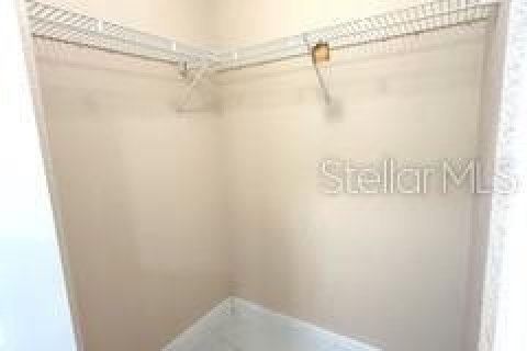 House in Cape Coral, Florida 3 bedrooms, 159.61 sq.m. № 2134294 - photo 12