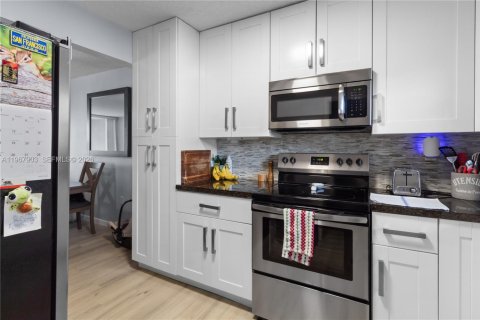 Condominio en venta en Davie, Florida, 2 dormitorios, 92.9 m2 № 2029184 - foto 8