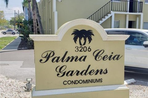 Condo in Tampa, Florida, 2 bedrooms  № 1915204 - photo 21