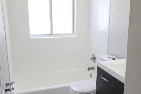 Condo in Tampa, Florida, 2 bedrooms  № 1915204 - photo 10