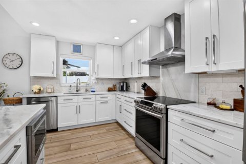 Casa en venta en Boynton Beach, Florida, 4 dormitorios, 165.18 m2 № 2385321 - foto 9
