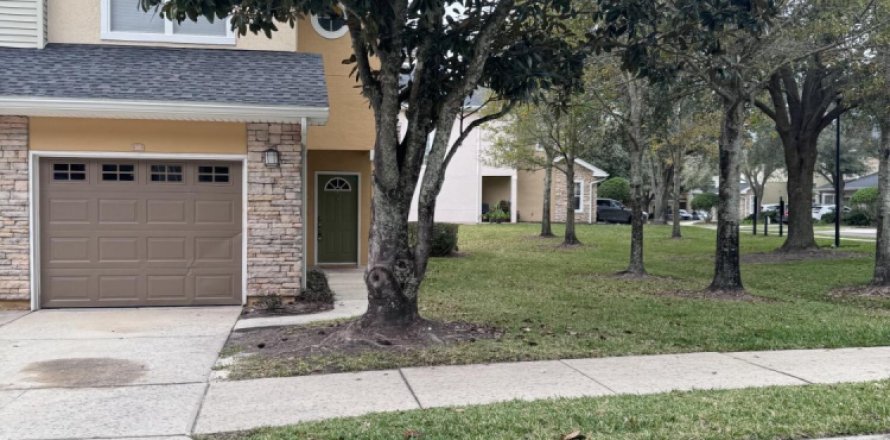 Villa ou maison à Orange Park, Floride 3 chambres, 163.51 m2 № 883070