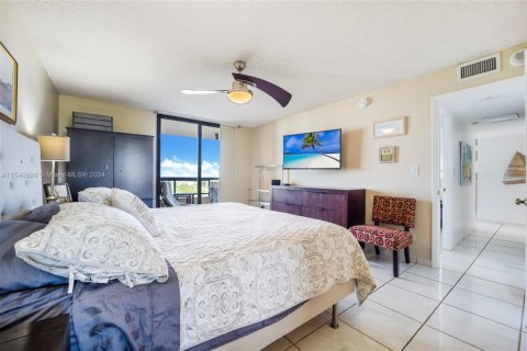 Condo in Miami Beach, Florida, 2 bedrooms № 1958419 - photo 8