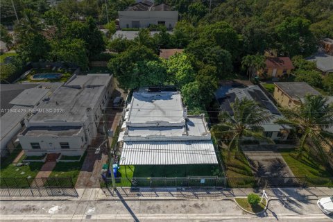 Commercial property in Miami, Florida № 1998490 - photo 5