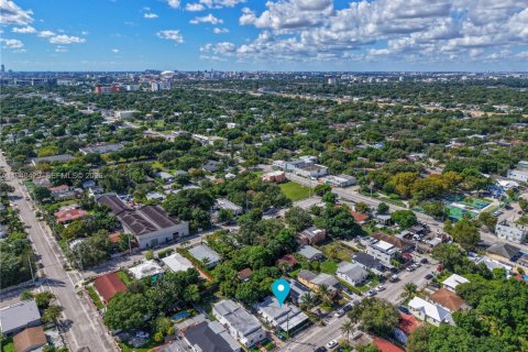 Commercial property in Miami, Florida № 1998490 - photo 20