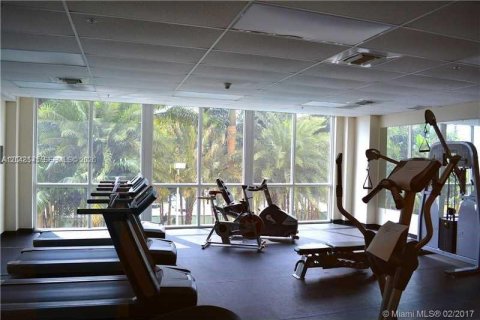 Condo in Miami, Florida, 1 bedroom  № 2179216 - photo 9