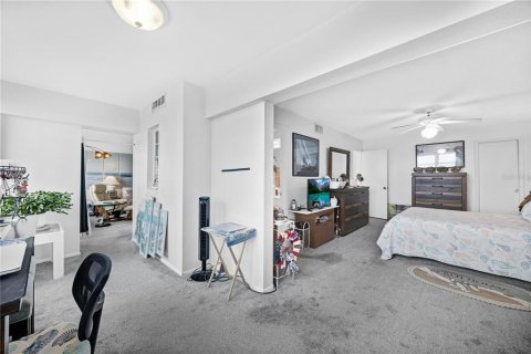 Condo in Saint Petersburg, Florida, 2 bedrooms  № 1845387 - photo 20