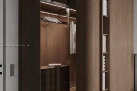 Casa en venta en Bay Harbor Islands, Florida, 8 dormitorios, 538.55 m2 № 2007965 - foto 11