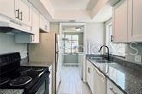 Condominio en venta en Clearwater, Florida, 2 dormitorios, 93 m2 № 1442211 - foto 10